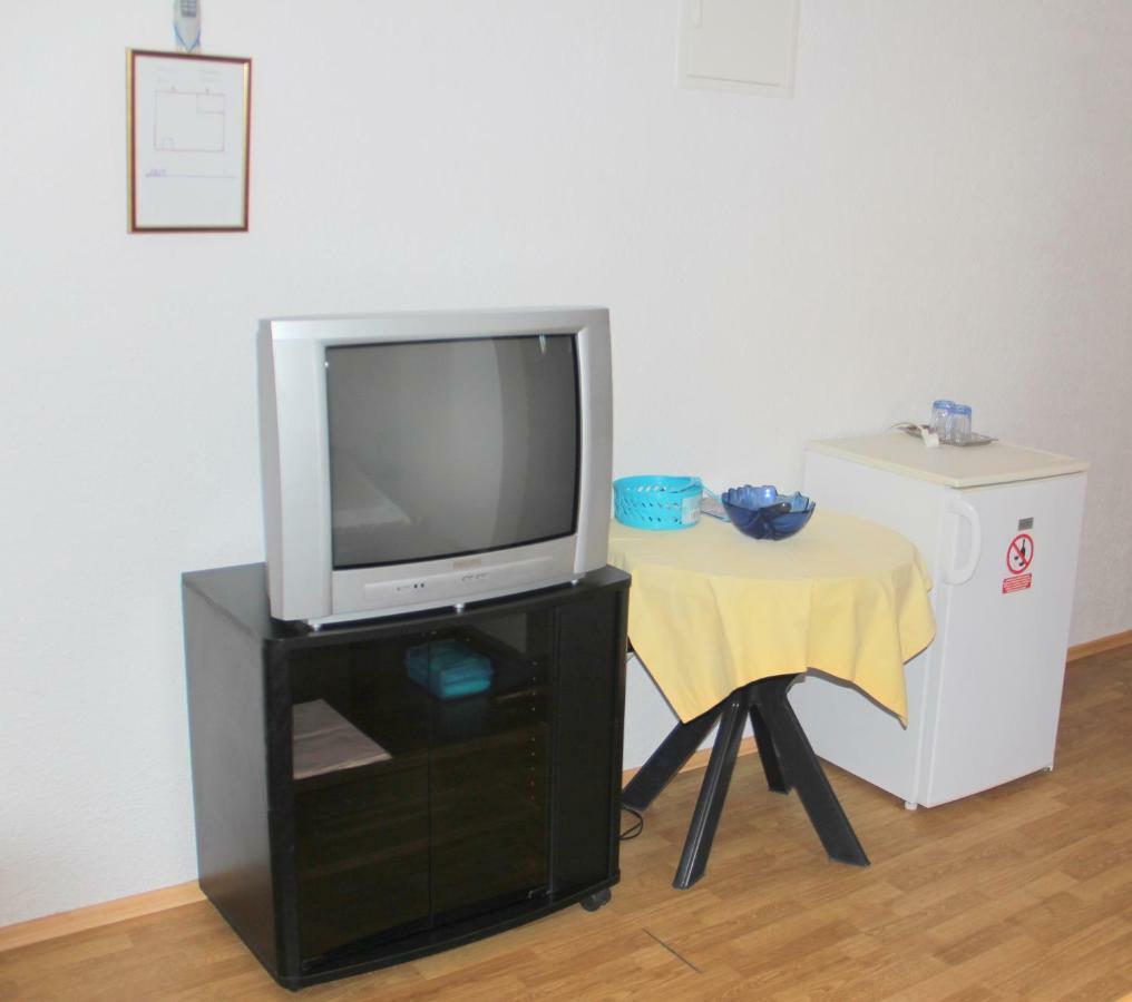 Guesthouse Donko 1 & 2 Сень Экстерьер фото
